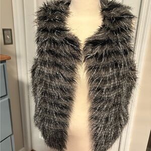 Women's Faux Fur Vest - Gray/black; large
